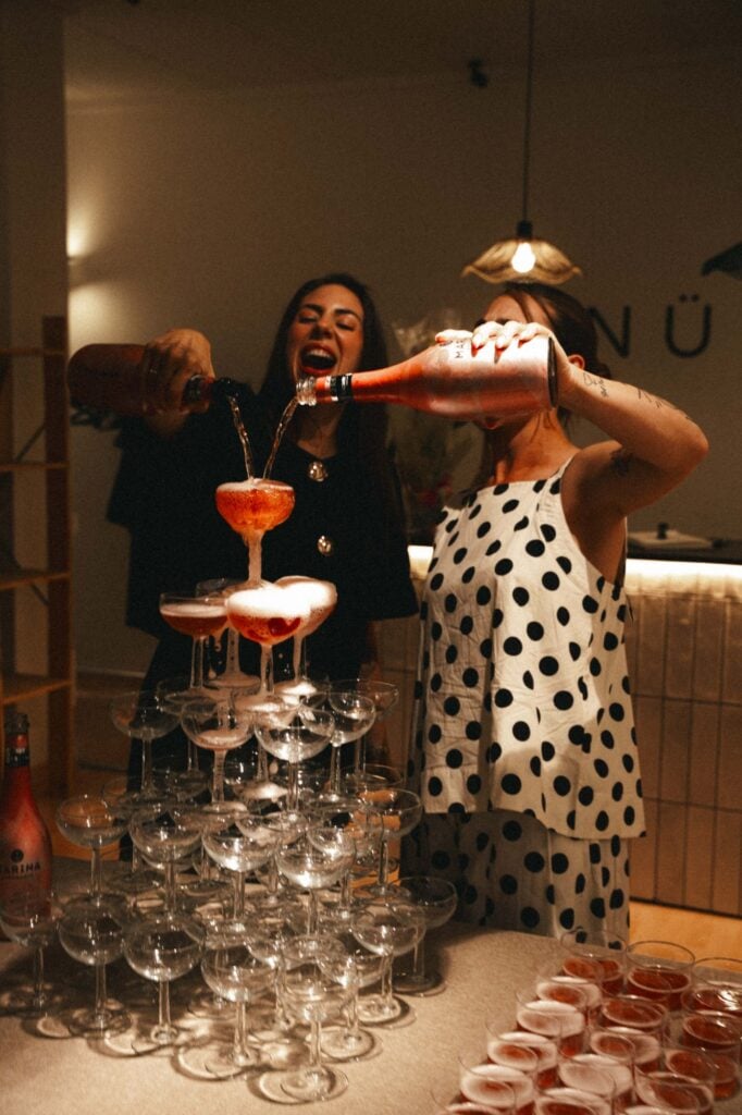 María y Tania, creadoras de NÜMA 03610 en Petrer